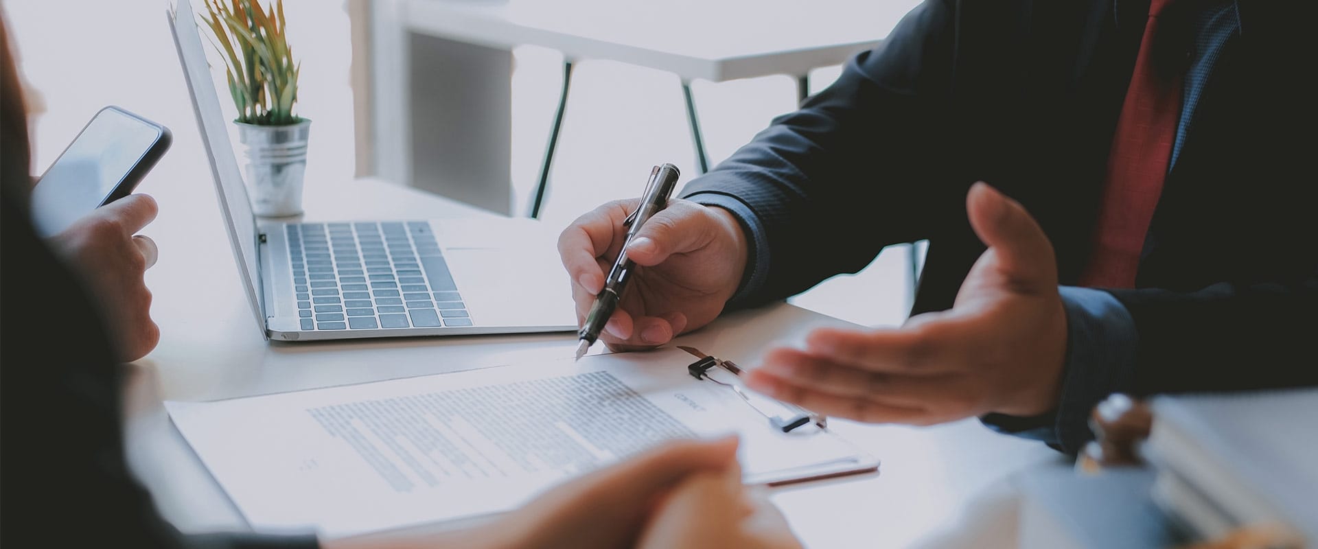 consultanta juridica specializata Smart Advisor